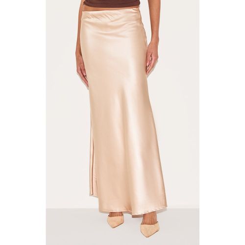 Jupe longue fluide satinée - PrettyLittleThing - Modalova