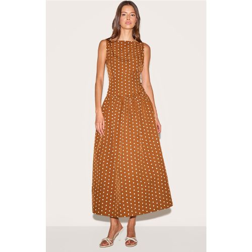 Robe longue à pois et ourlet tombant - PrettyLittleThing - Modalova