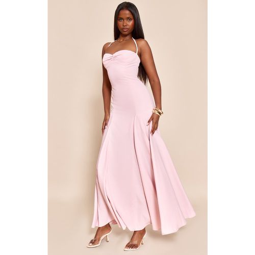 Robe longue tissée à buste plissé et dos nu - PrettyLittleThing - Modalova