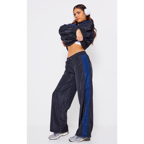 PLT Sport Pantalon de survêt en nylon à empiècements - PrettyLittleThing - Modalova