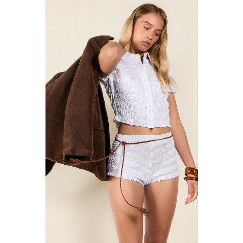 Mini short froncé à ourlets volantés - PrettyLittleThing - Modalova