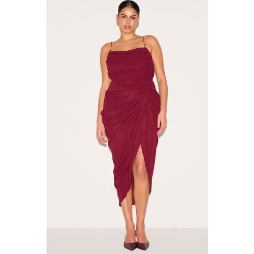 Plus Robe mi-longue en mousseline de soie froncée à détail drapée - PrettyLittleThing - Modalova