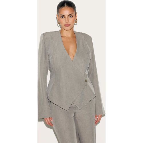 Plus Blazer de tailleur asymétrique tissé à taille cintrée - PrettyLittleThing - Modalova