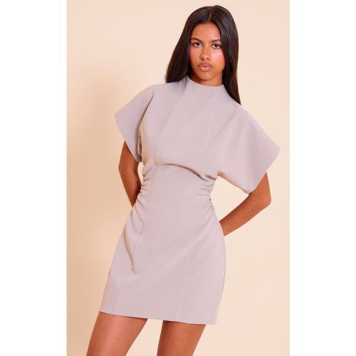 Petite Mini robe froncée à mancherons - PrettyLittleThing - Modalova