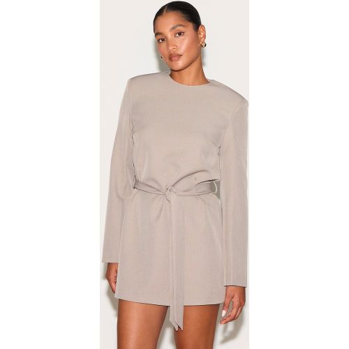 Robe de tailleur droite à manches longues et ceinture - PrettyLittleThing - Modalova