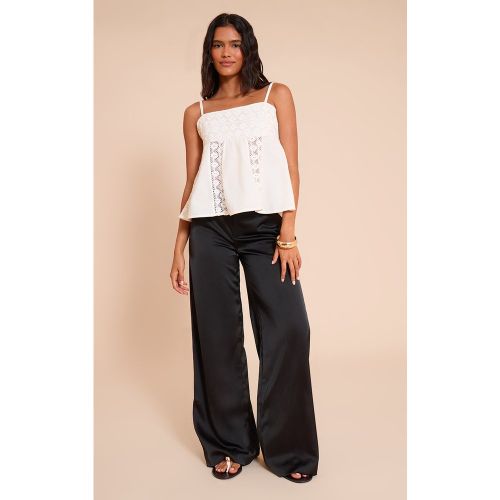 Pantalon de tailleur large satiné - PrettyLittleThing - Modalova