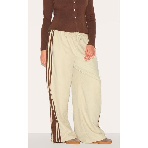 Plus Pantalon large en peau de pêche à rayures contrastantes - PrettyLittleThing - Modalova