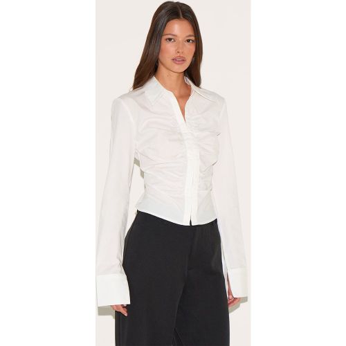 Chemise ajustée blanche froncée à agrafes et oeillets | Taille 38 - PrettyLittleThing - Modalova