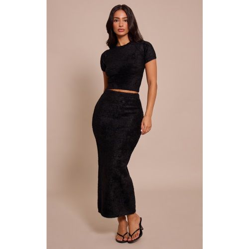 Jupe mi-longue en maille tricot duveteuse petite | Taille Large - PrettyLittleThing - Modalova