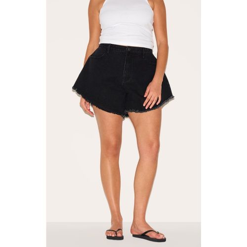 Plus Short fluide en jean - PrettyLittleThing - Modalova
