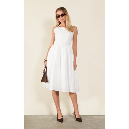 Robe mi-longue en coton brodé à dos nu - PrettyLittleThing - Modalova