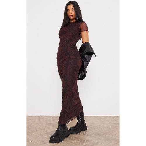 Robe longue fleurie en mesh à manches courtes - PrettyLittleThing - Modalova