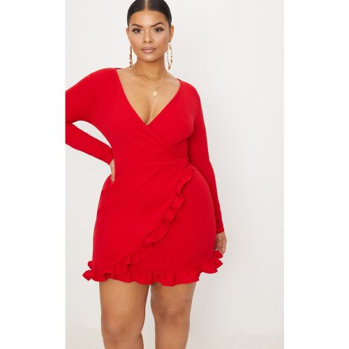 Plus Robe portefeuille volantée - PrettyLittleThing - Modalova