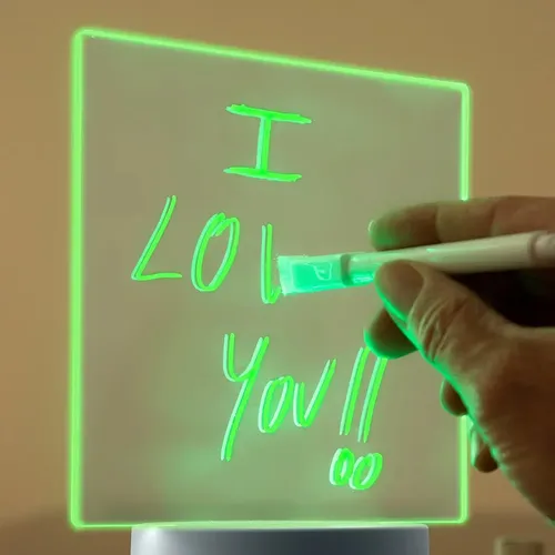 Tableau de notes et messages LED Lemo - InnovaGoods - Modalova