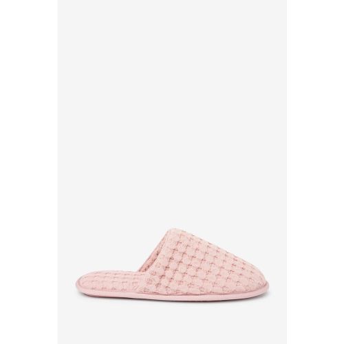 Mules gaufroues chaussons - Next - Modalova