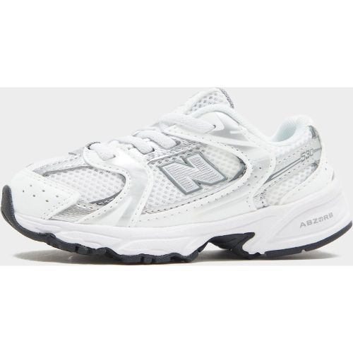 Enfilez-lui avec ces baskets New Balance 530 pour bébés.Coloris blanc avec des détails argentésTige en mesh aéré avec des superpositions synthé - 0196432893553 - Modalova
