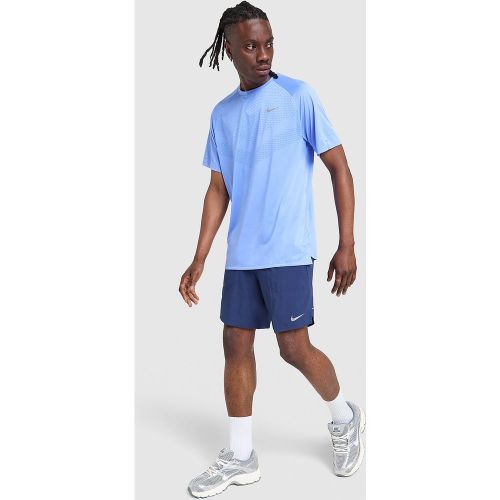 Nike T-shirt Stride - Bleu, Bleu - Nike - Modalova