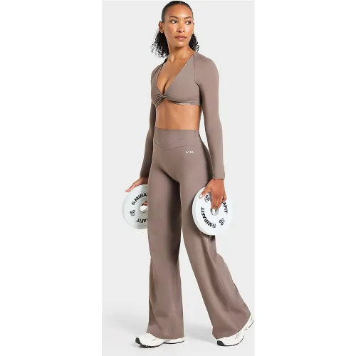 Engage Long Sleeve Crop Top - - AYBL - Modalova