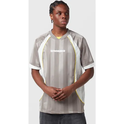 Sports Culture Panelled Raglan Shirt - Umbro - Modalova