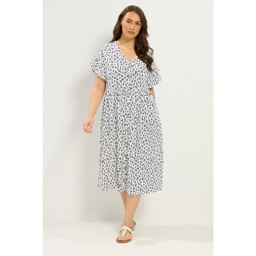 Robe À Manches Volantées Blanche Fleurs Size 54-56 - Yours - Modalova