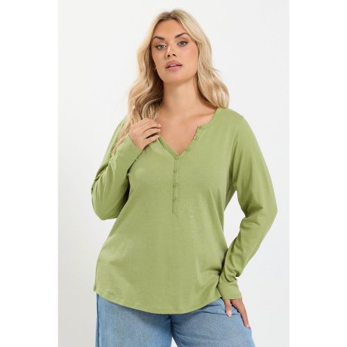 Tshirt Henley À Manches Longues Vert Sauge Size 62-64 - Yours - Modalova