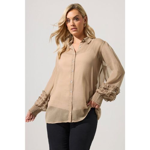 Chemise Marron Naturel Smockée Aux Poignets Size 44 - Yours London - Modalova