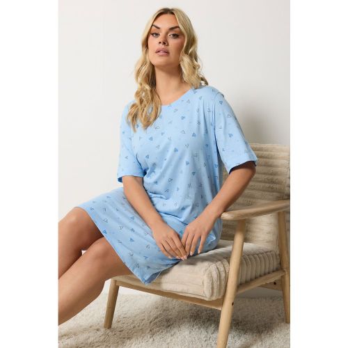 Chemise De Nuit Fendue Sur Le Côté Bleue À Imprimé Cœur Size 54-56 - Yours - Modalova