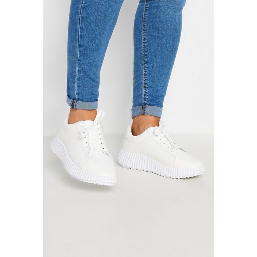 White Ribbed Platform Trainers In Extra Wide eee Fit - Yours - Modalova