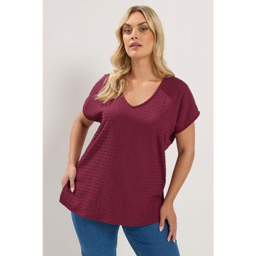 Tshirt Texturé Assorti Rouge À Col En V Size 54-56 - Yours - Modalova