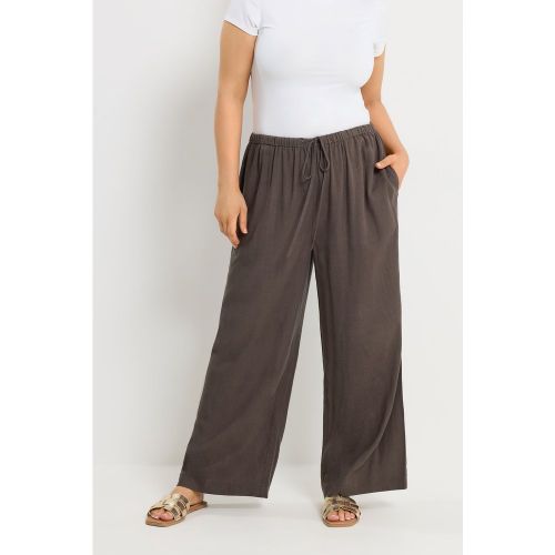 Pantalon Court En Lin Marron Chocolat Size Short > 44 - Yours - Modalova