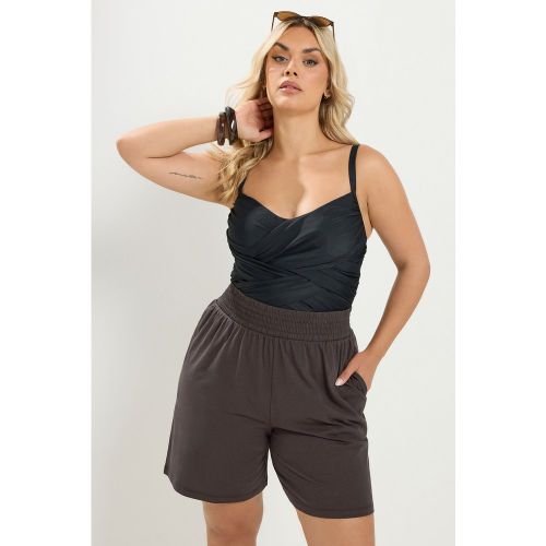 Short Marron À Taille Smockée Size 46-48 - Yours - Modalova