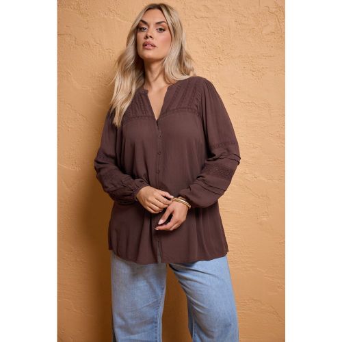 Blouse Marron Chocolat En Crochet À Encolure Fendue Size 54-56 - Yours - Modalova