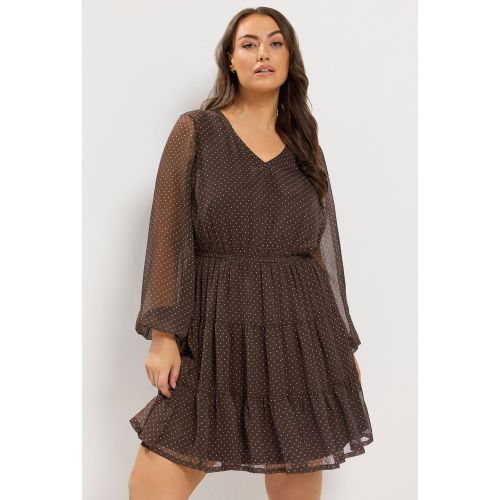 Robe Marron Chocolat À Pois Et À Volants Étagés Size 44 - Yours - Modalova