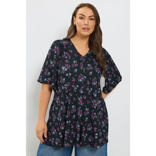 Top Texturé Noir À Fleurs Plissé Sur Le Devant Size 50-52 - Yours - Modalova