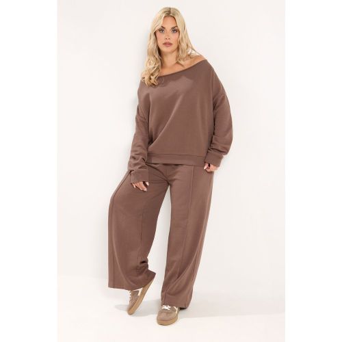 Ensemble Marron Sweatshirt À Épaules Dénudées Et Pantalon De Jogging Large Size Regular > 62-64 - Yours - Modalova