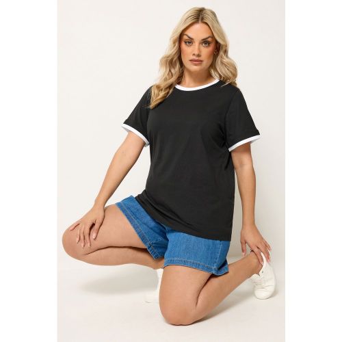 Tshirt Noir À Bordures Contrastantes Size 42 - Yours - Modalova