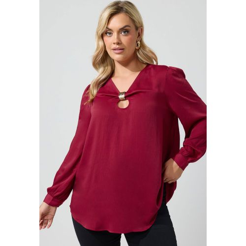 Blouse Rouge En Satin À Ornement Métallique Size 40 - Yours London - Modalova