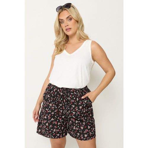 Short Noir Et Rouge À Petites Fleurs Size 46 - Yours - Modalova