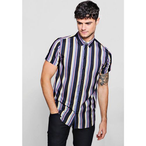 Vertical Stripe Crepe Short Sleeve Shirt - Boohooman - Modalova