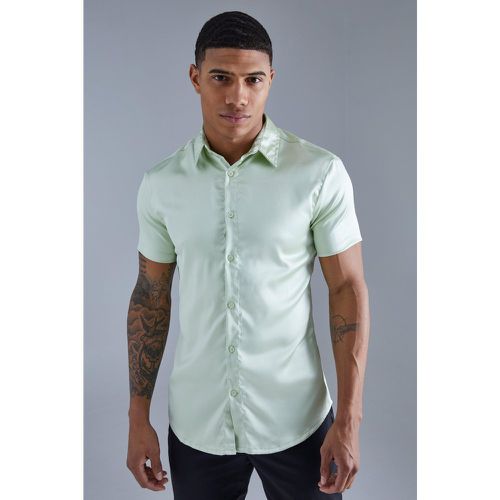 Chemise satinée cintrée à manches courtes - L - Boohooman - Modalova