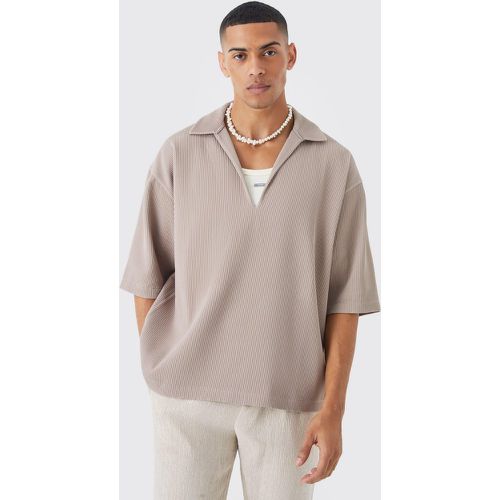 Chemise oversize plissée à col V - M - Boohooman - Modalova