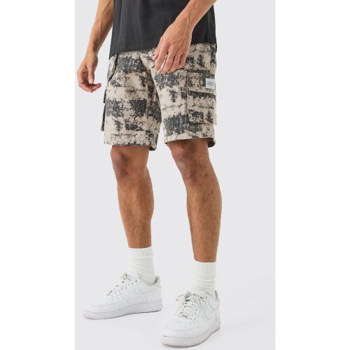 Short cargo large à imprimé camouflage - 28 - Boohooman - Modalova