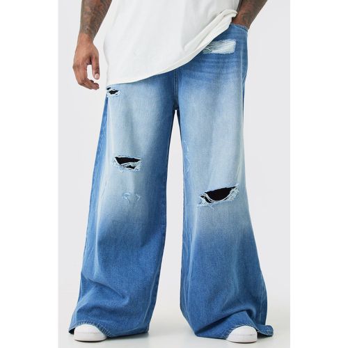 Plus Extreme Baggy Frayed Self Fabric Applique Jeans - Boohooman - Modalova