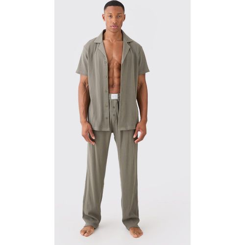 Ensemble en tissu gaufré avec chemise confort et bas large - L - Boohooman - Modalova