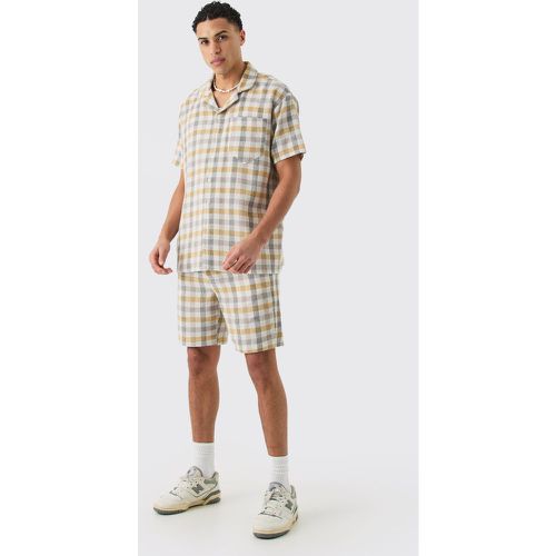 Ensemble oversize texturé avec chemise à carreaux et short - S - Boohooman - Modalova