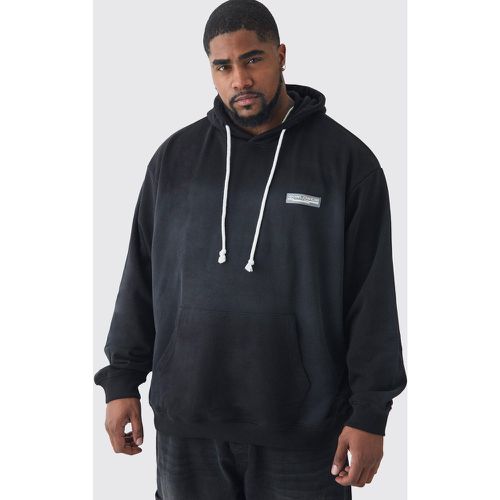 Grande taille - Sweat à capuche oversize délavé à écusson homme - XXXL - Boohooman - Modalova