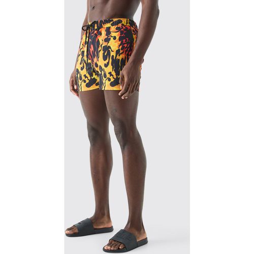 Short de bain court à imprimé flammes - M - Boohooman - Modalova