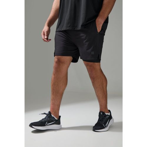 Grande taille - Short de sport 2 en 1 performance - MAN Active - XXL - Boohooman - Modalova