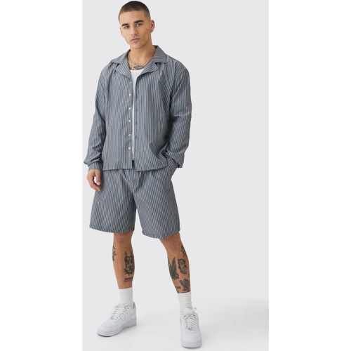 Ensemble oversize avec chemise rayée et short - S - Boohooman - Modalova