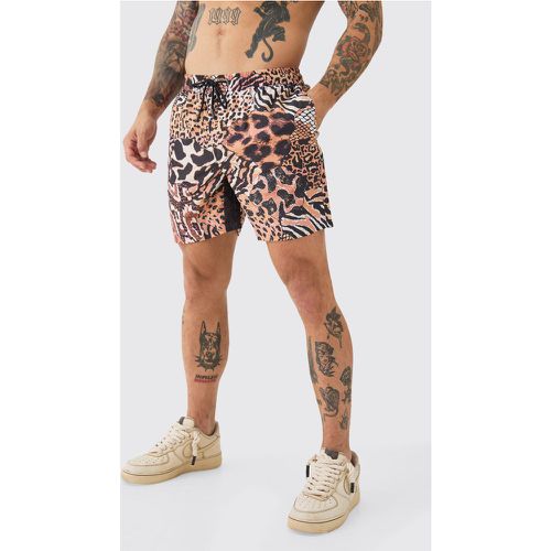 Short de bain mi-long à imprimé animal - L - Boohooman - Modalova